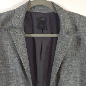 Ann Taylor Women’s Blazer – Size 4 –